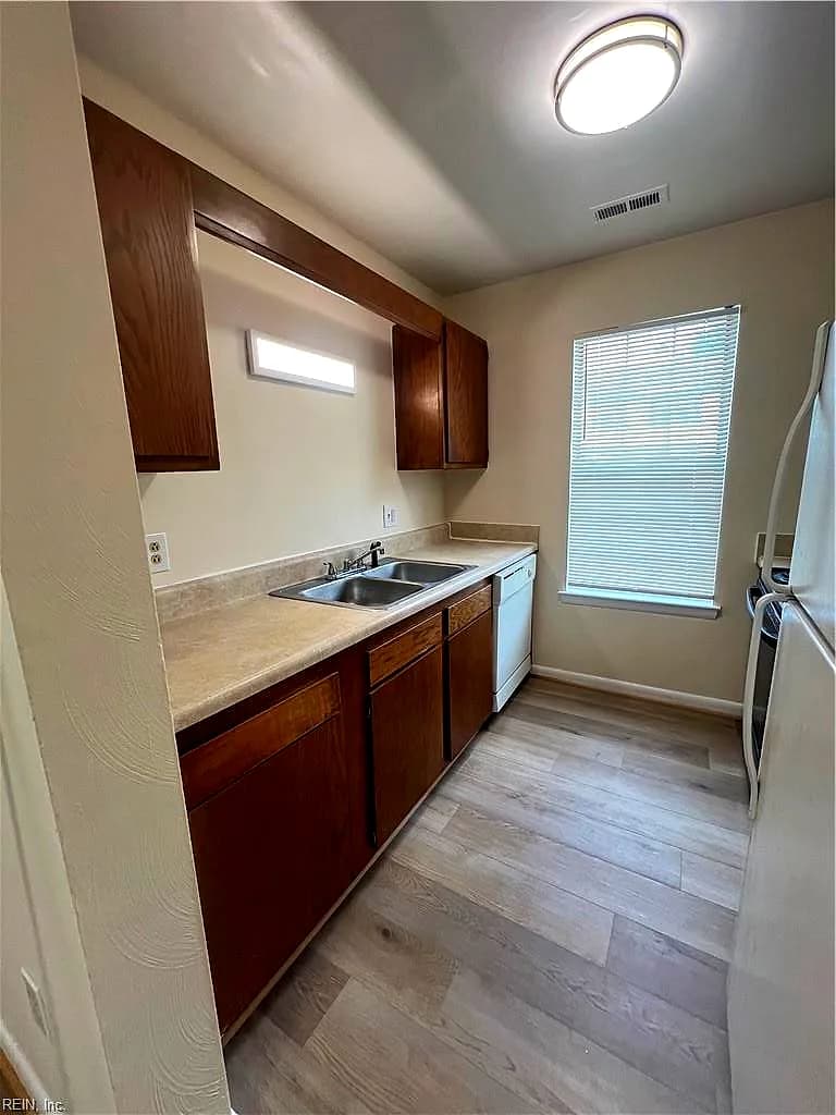 2637 Elliott AVE, PORTSMOUTH VA 23702 - Photo 4