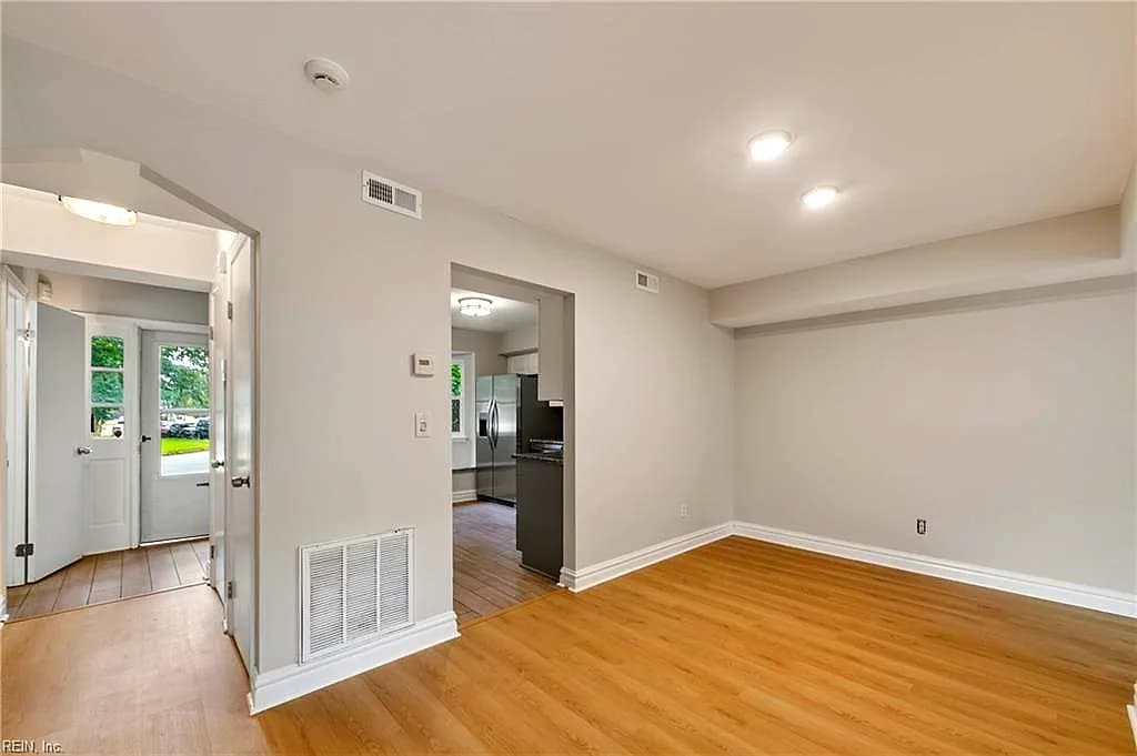 828 Biltmore DR, VIRGINIA BEACH VA 23454 - Photo 4