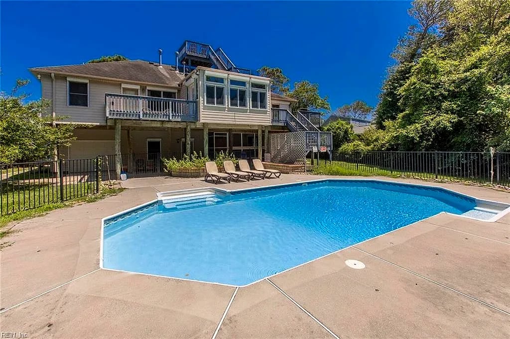 2213 Widgeon LN, VIRGINIA BEACH VA 23456