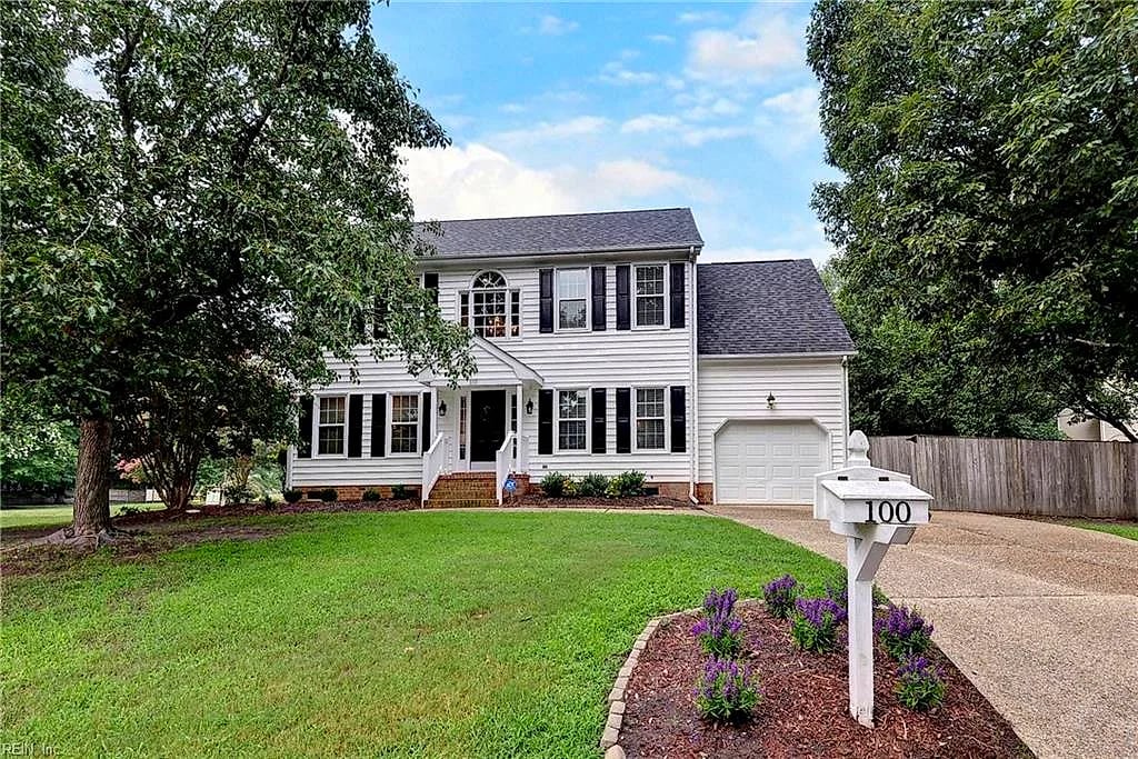 100 E Wedgwood DR, YORKTOWN VA 23693