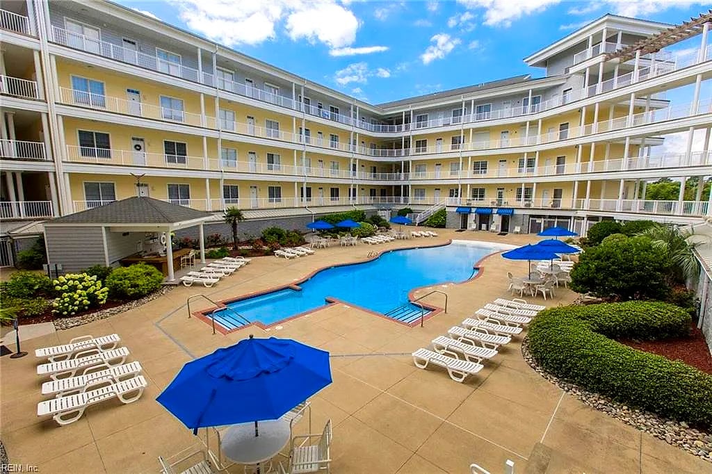 204 Sandbridge RD #319, VIRGINIA BEACH VA 23456