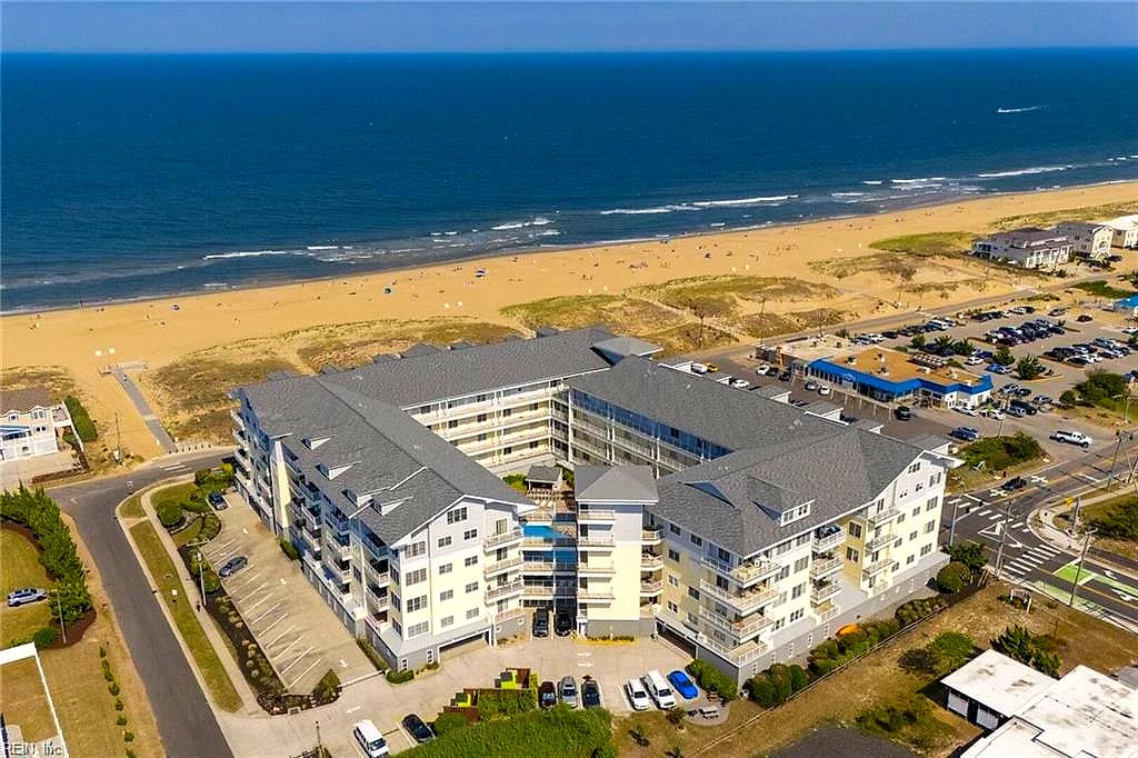 204 Sandbridge RD #402, VIRGINIA BEACH VA 23456