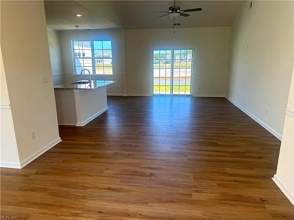 2207 Hampton Roads PW, CHESAPEAKE VA 23321 - Photo 5