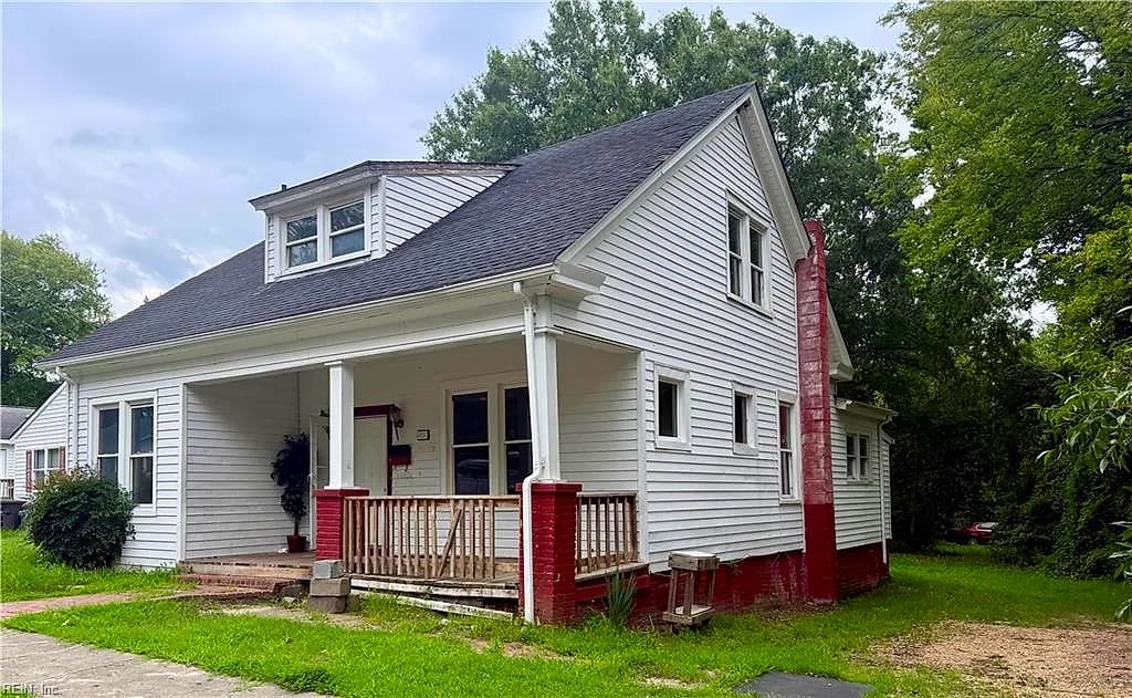 404 Park AVE, Emporia — 4 bed Residential, 1,763 sqft