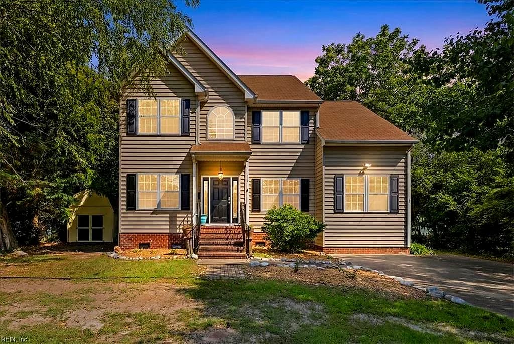 725 Beach RD, HAMPTON VA 23664 - Main photo