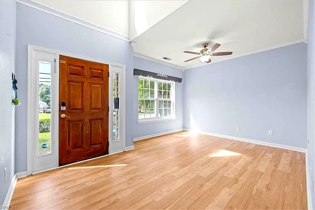 725 Beach RD, HAMPTON VA 23664 - Photo 4