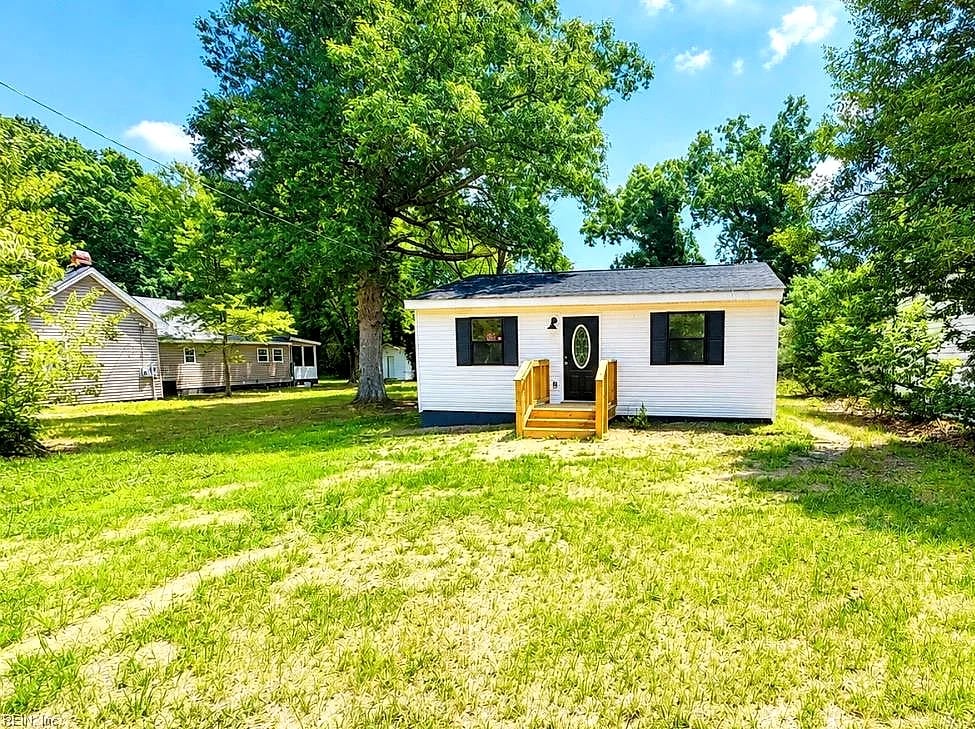 15105 First ST, Dewitt — 3 bed Residential, 1,100 sqft