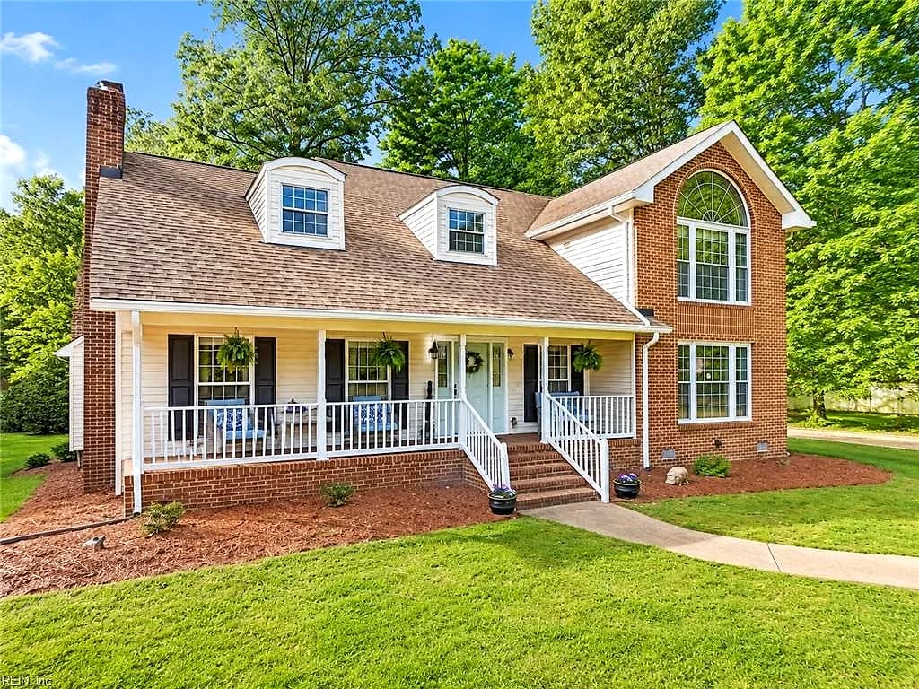 123 Barclay CRES, SMITHFIELD VA 23430 - Main photo