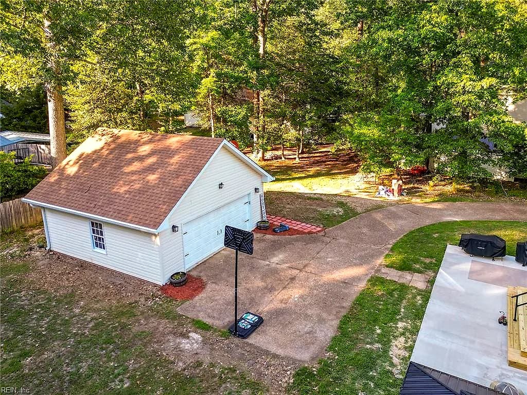 123 Barclay CRES, SMITHFIELD VA 23430 - Photo 3