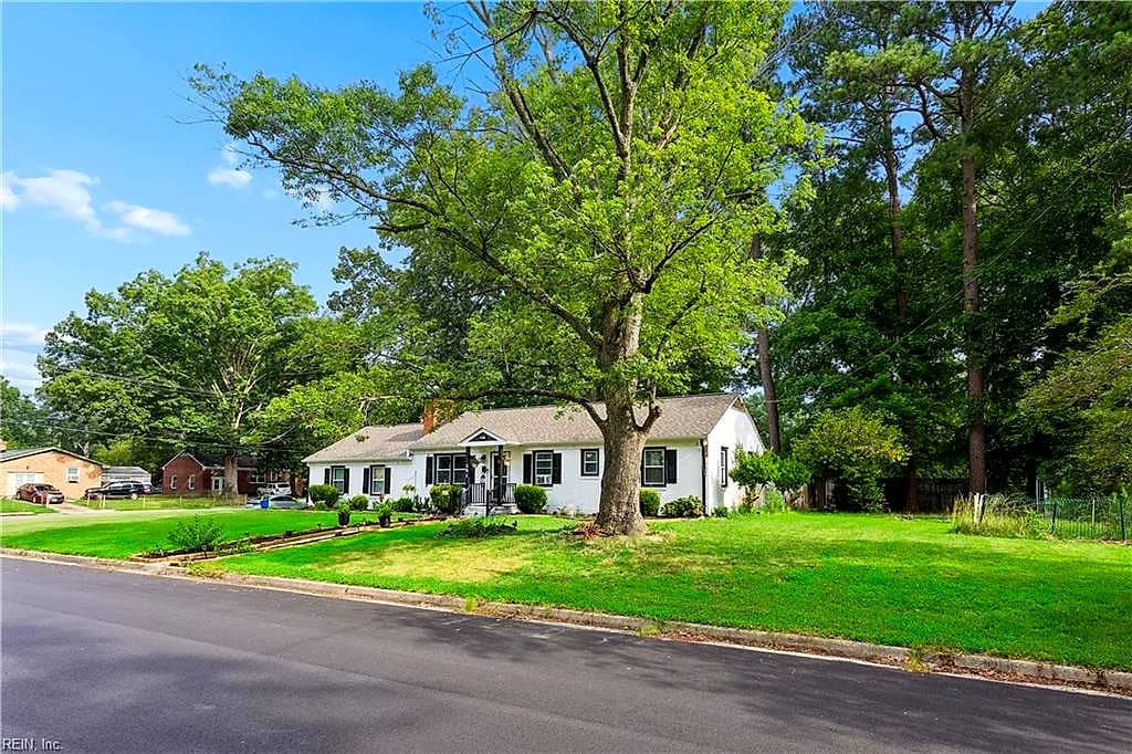 201 Shannon DR, NEWPORT NEWS VA 23608 - Photo 5