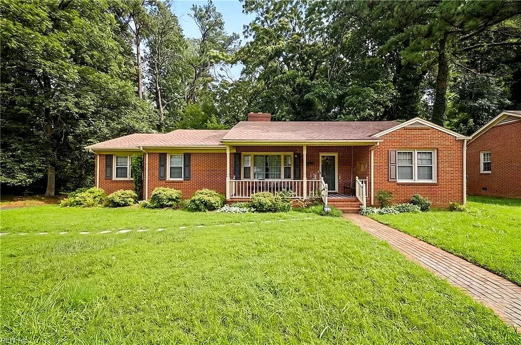 916 Maryland AVE, Suffolk — 4 bed Residential, 2,310 sqft