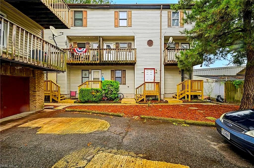 225 A View AVE #202, NORFOLK VA 23503 - Photo 3