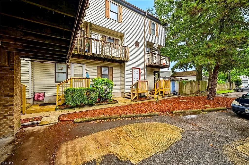 225 A View AVE #202, NORFOLK VA 23503 - Photo 4