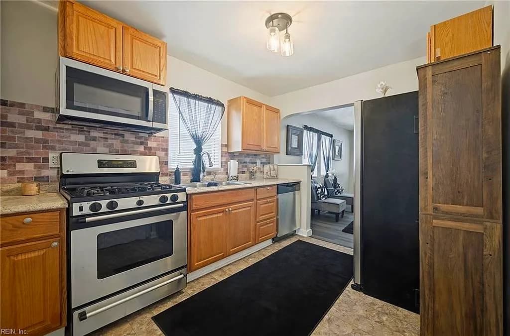 7422 Davidson ST, NORFOLK VA 23513 - Photo 4