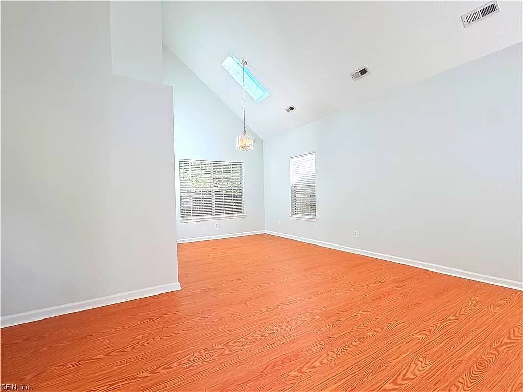 110 Amelia CT, YORKTOWN VA 23693 - Photo 3