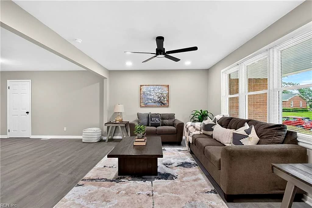 1109 Lakeview DR, PORTSMOUTH VA 23701 - Photo 3
