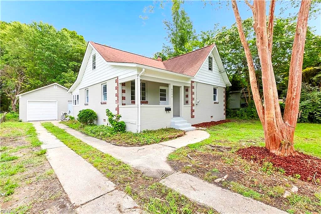 6002 Potomac AVE, NEWPORT NEWS VA 23605
