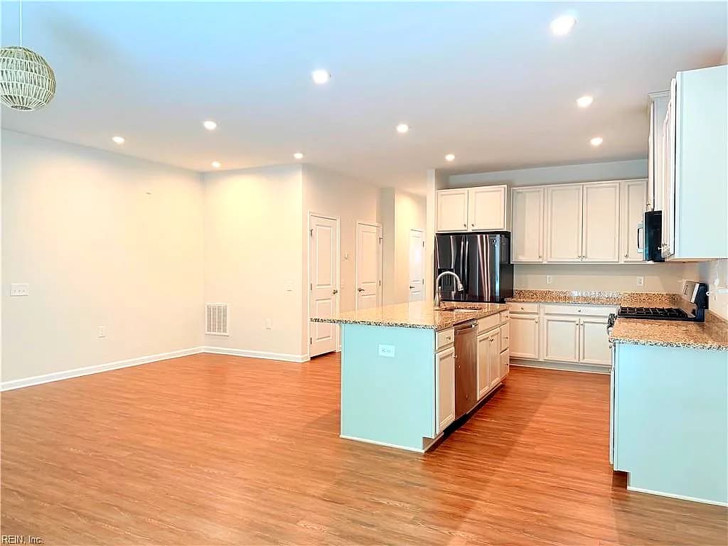 121 Capeside CT, WILLIAMSBURG VA 23188 - Photo 3