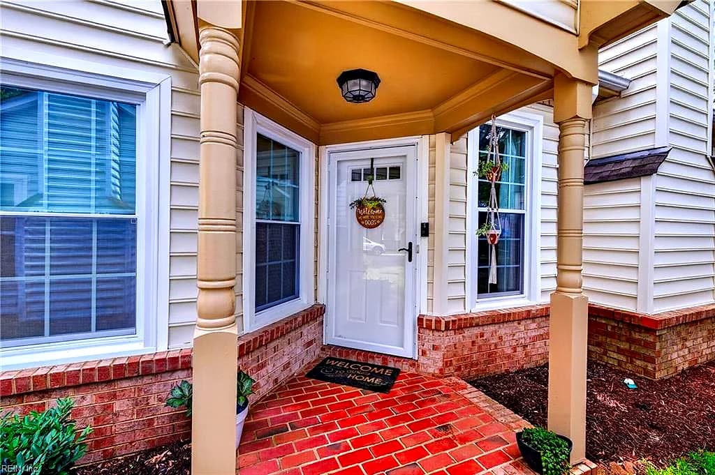 846 Rivanna River RCH, CHESAPEAKE VA 23320 - Photo 3