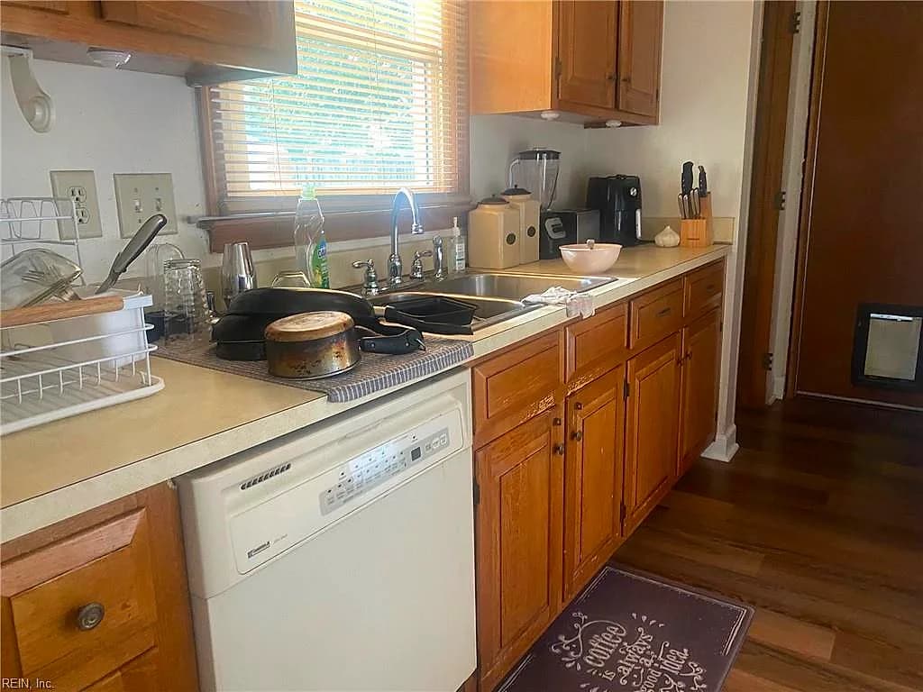 26 Sanlun Lakes DR, HAMPTON VA 23666 - Photo 5