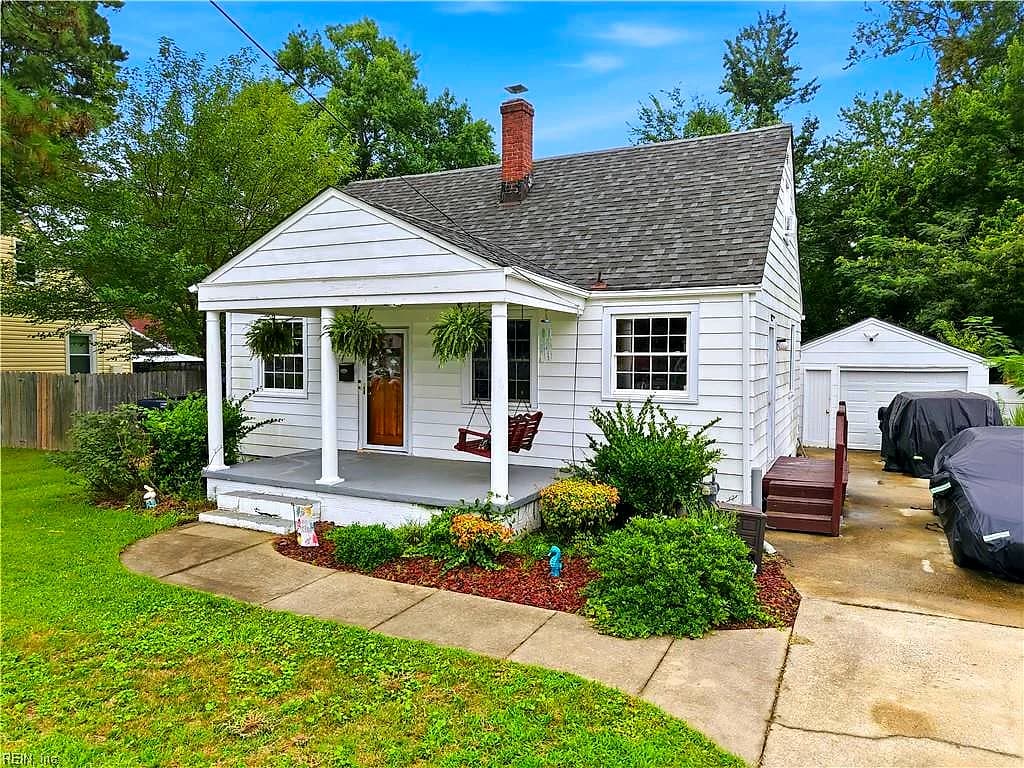 215 Tareyton LN, PORTSMOUTH VA 23701 - Photo 3