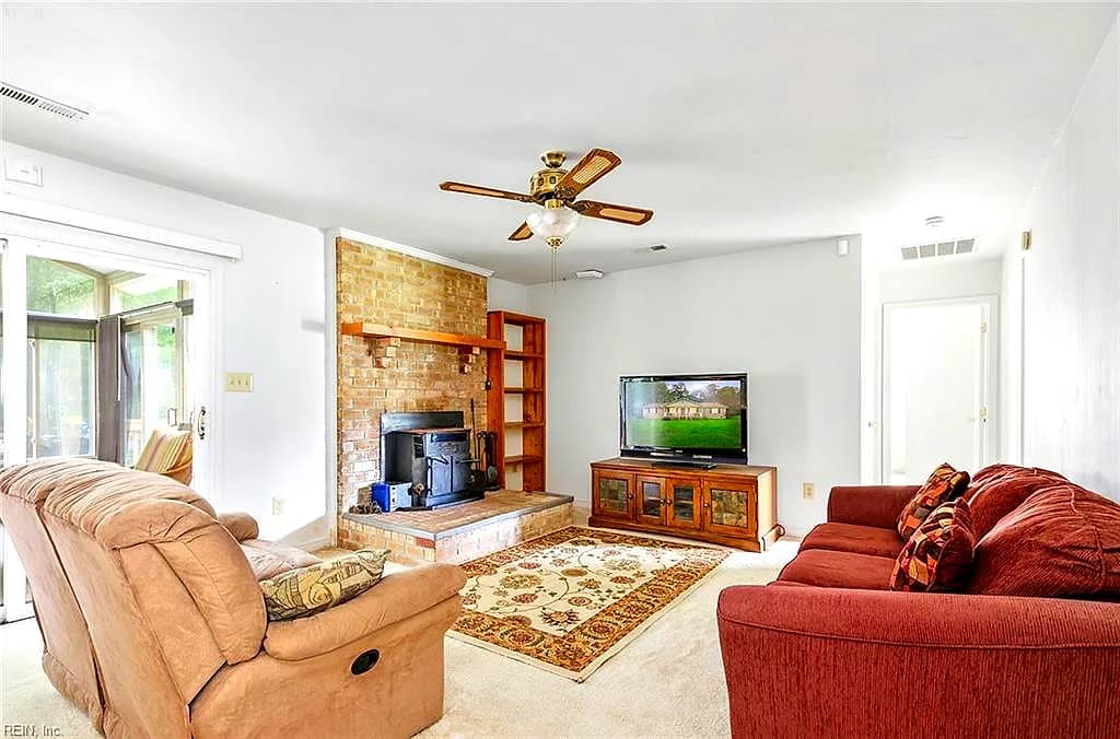 11448 Doles RD, IVOR VA 23866 - Photo 4
