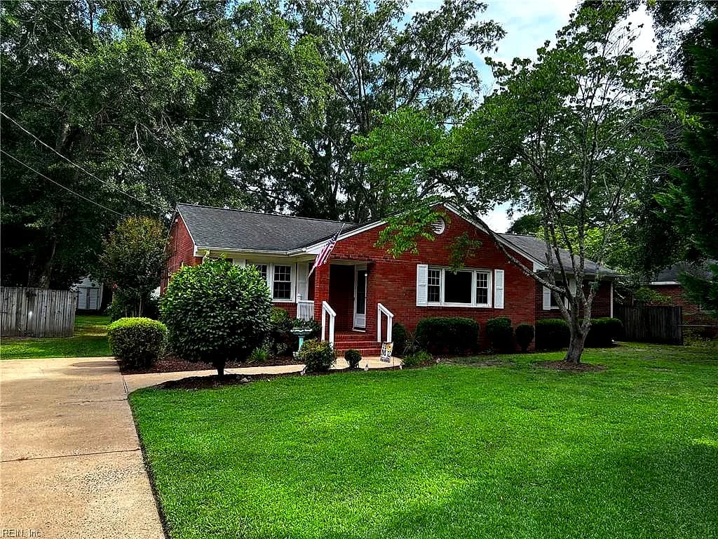 145 Hurdle Dr DR, CHESAPEAKE VA 23322 - Main photo