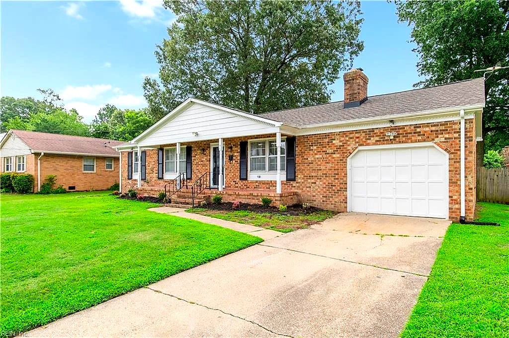 19 Bosch LN, NEWPORT NEWS VA 23606