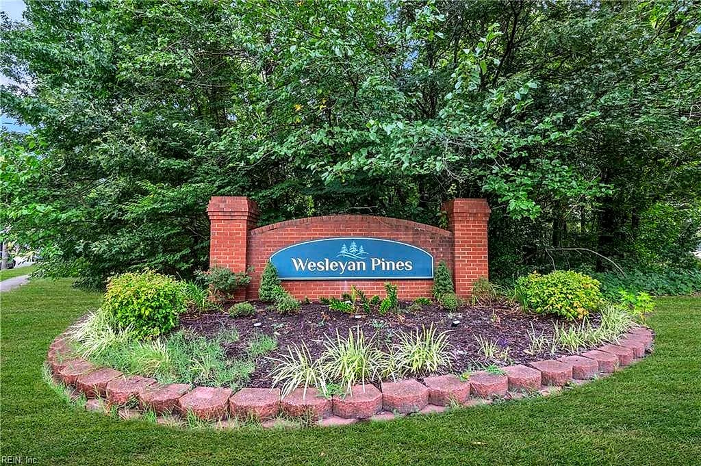 1016 Old Canterbury DR, VIRGINIA BEACH VA 23455 - Photo 3
