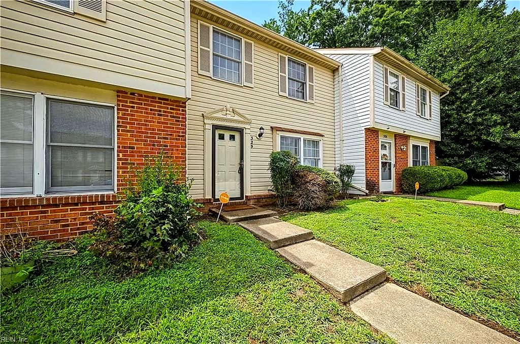 529 Chanticlar CT, NEWPORT NEWS VA 23608 - Photo 3