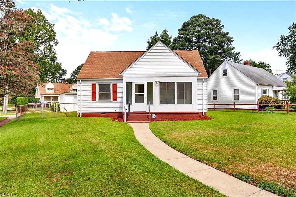 8101 Kenwood DR, NORFOLK VA 23518 - Main photo