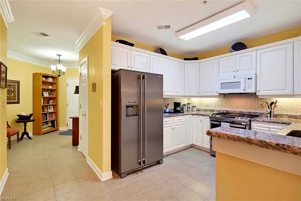3240 Page Ave AVE #203, VIRGINIA BEACH VA 23451 - Photo 5