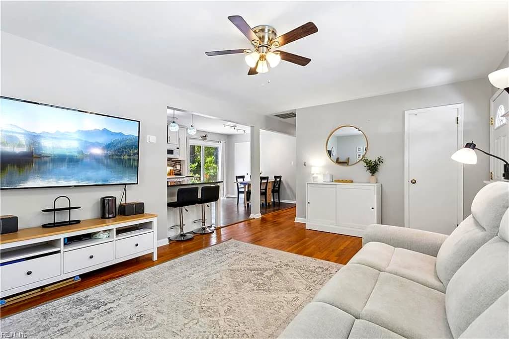 102 Temple ST, HAMPTON VA 23664 - Photo 4