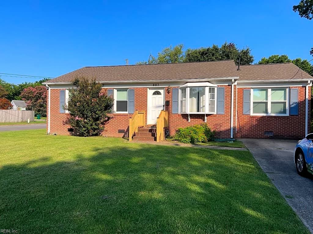 807 Lafayette TER, NEWPORT NEWS VA 23605 - Photo 2