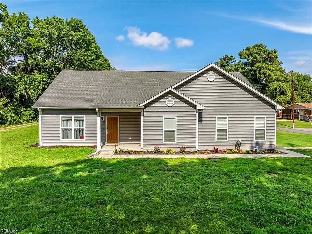 6935 Respass Beach RD, Suffolk — 4 bed Residential, 2,420 sqft