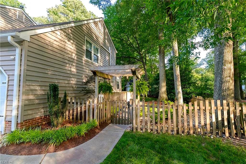 602 Lake Dale WAY, YORKTOWN VA 23693 - Photo 4
