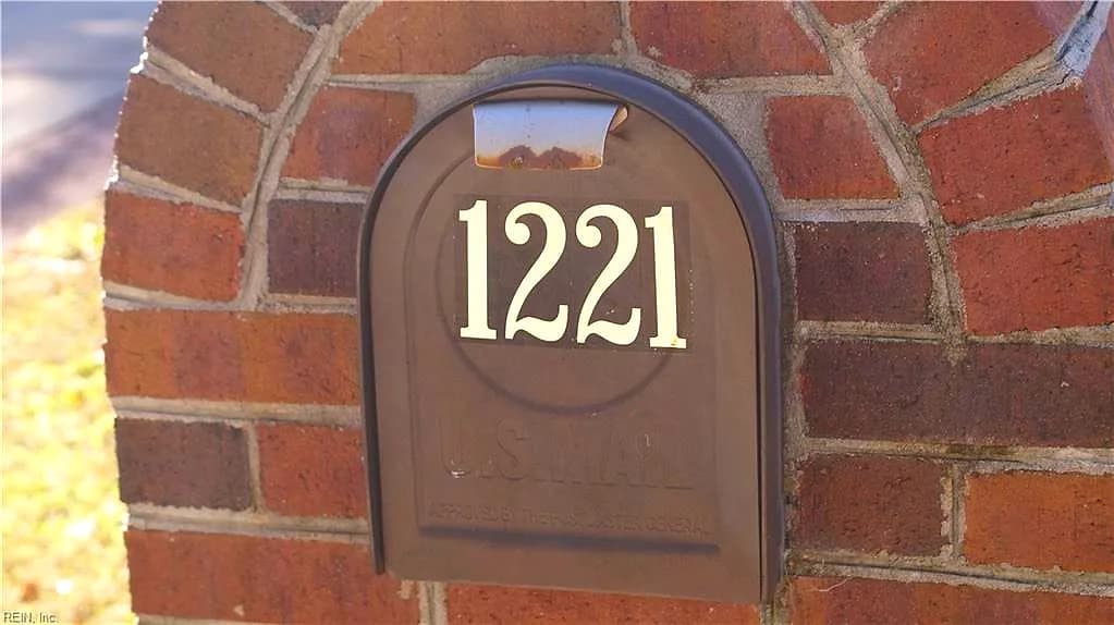 1221 Clearwater LN, CHESAPEAKE VA 23322 - Photo 4