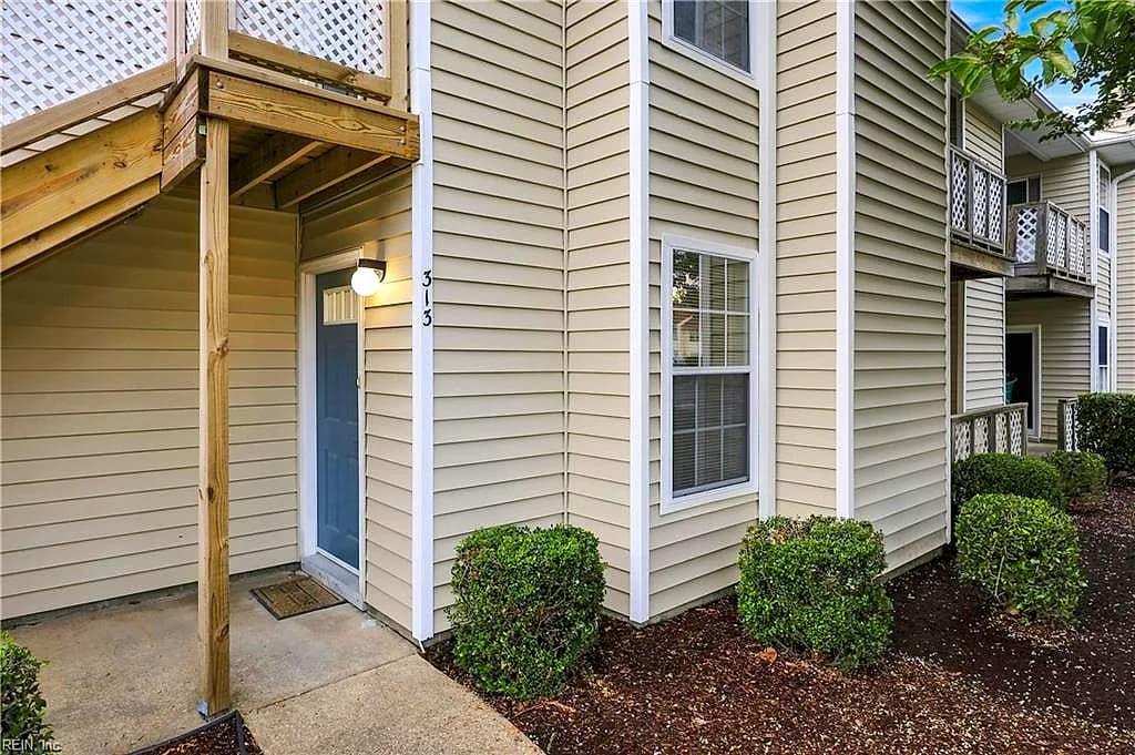 313 Thalia Station CT, VIRGINIA BEACH VA 23452 - Main photo