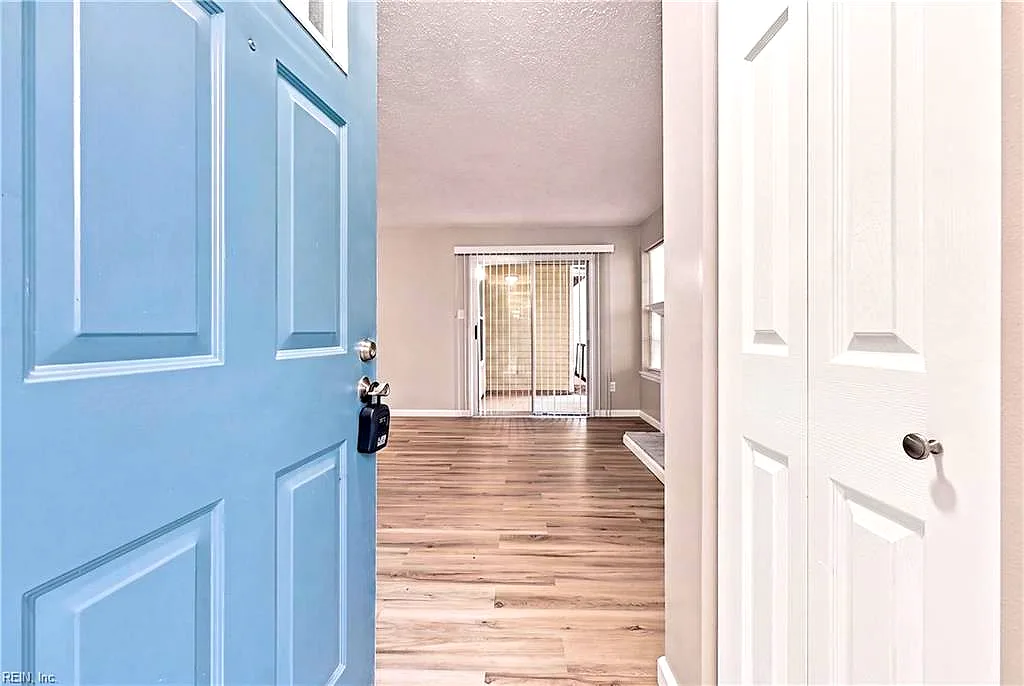 313 Thalia Station CT, VIRGINIA BEACH VA 23452 - Photo 4
