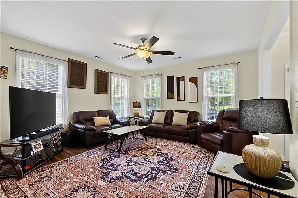 1115 Warrington BLVD, CHESAPEAKE VA 23320 - Photo 4