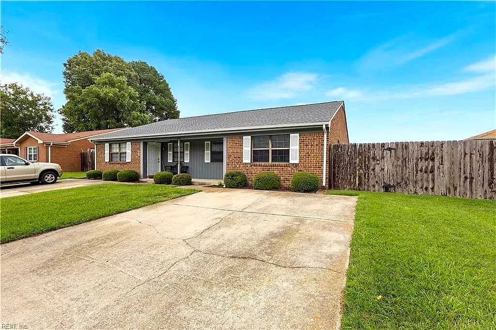 6104 Bradford DR #B, SUFFOLK VA 23435 - Photo 4