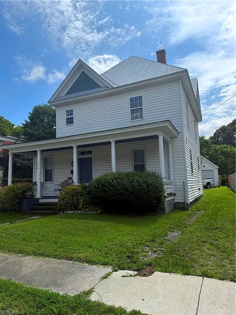 206 Saint James AVE, Suffolk — 3 bed Residential, 1,836 sqft