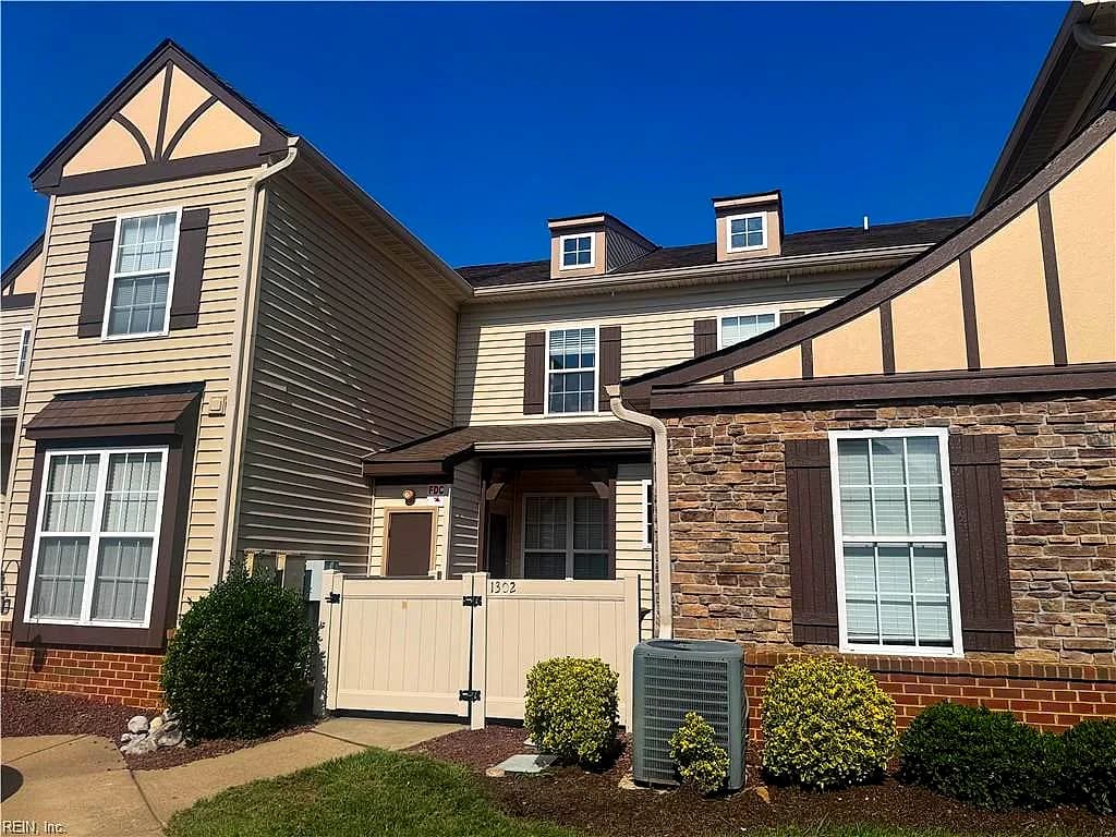 1302 Rivers ARCH, CARROLLTON VA 23314 - Main photo