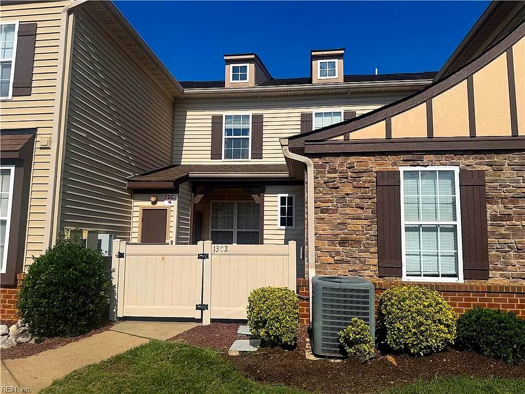 1302 Rivers ARCH, CARROLLTON VA 23314 - Photo 3