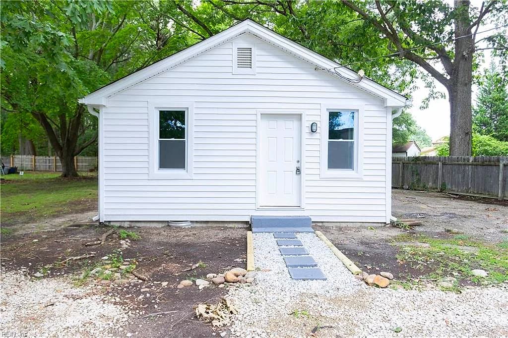 345 Tabbs LN, NEWPORT NEWS VA 23602 - Photo 3