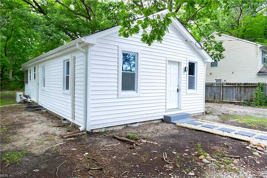 345 Tabbs LN, NEWPORT NEWS VA 23602 - Photo 4