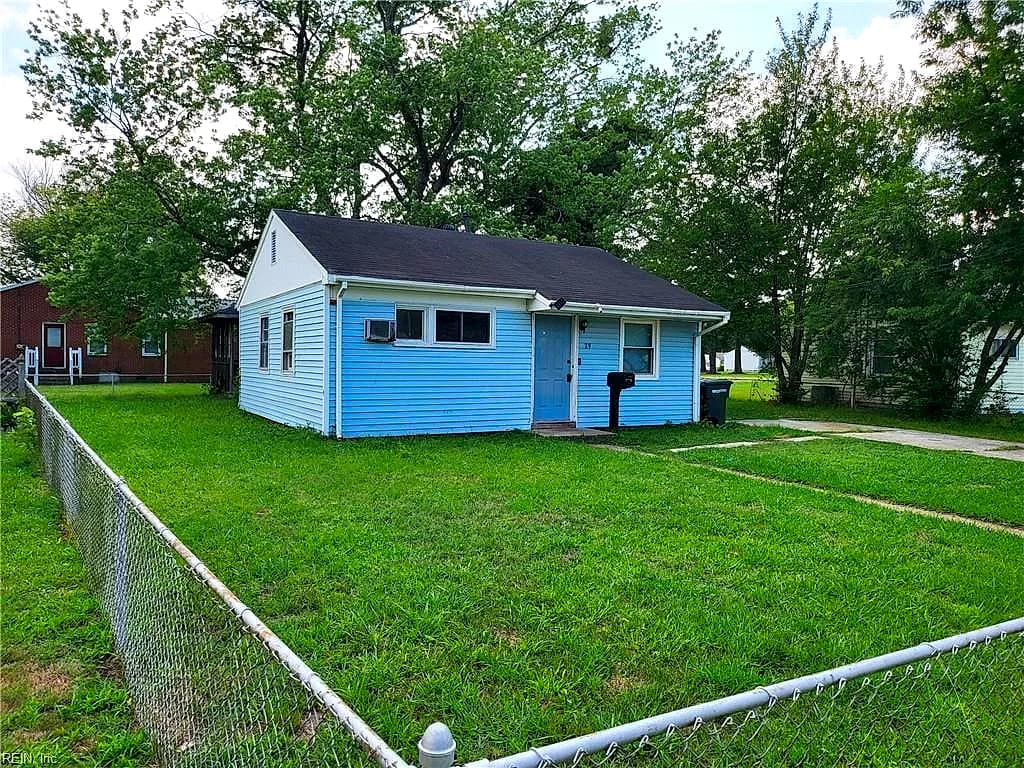 29 Shelton RD, HAMPTON VA 23663 - Photo 5
