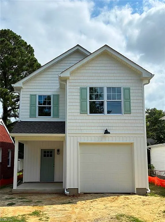 719 Brook AVE, Suffolk — 4 bed Residential, 1,810 sqft