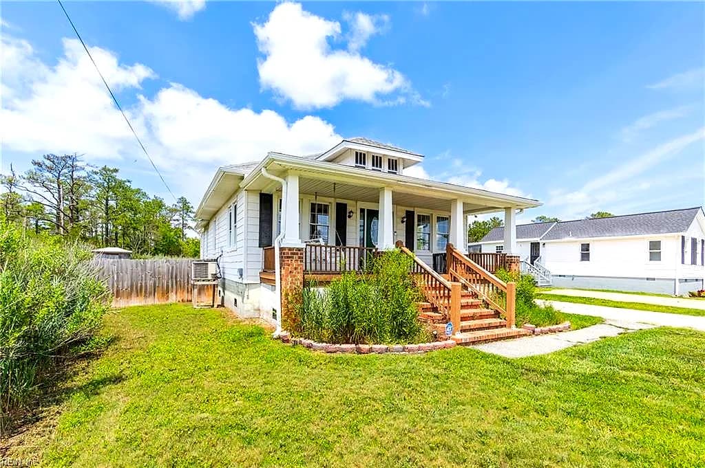 41 Messick RD, POQUOSON VA 23662 - Photo 3