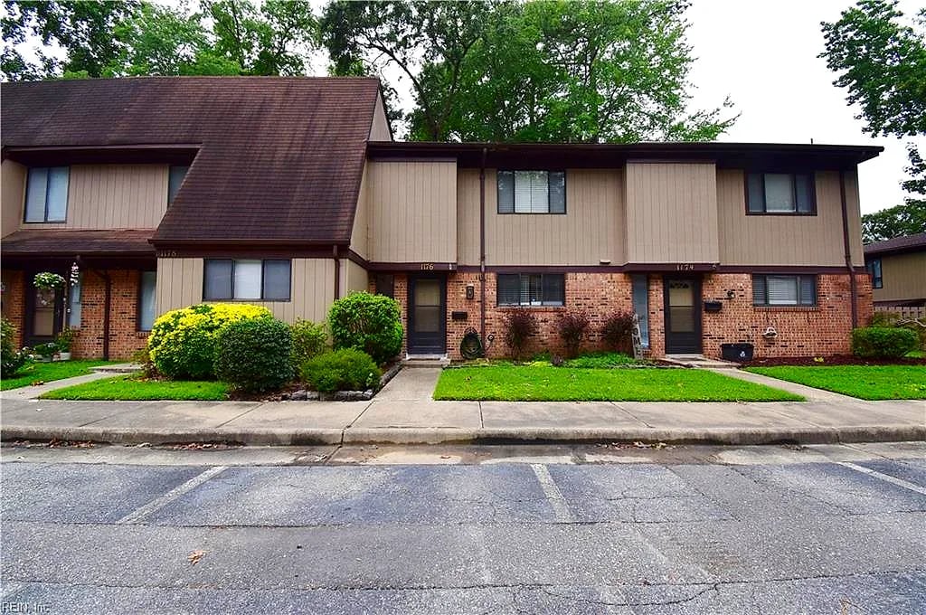 1176 Willow Green DR, NEWPORT NEWS VA 23602